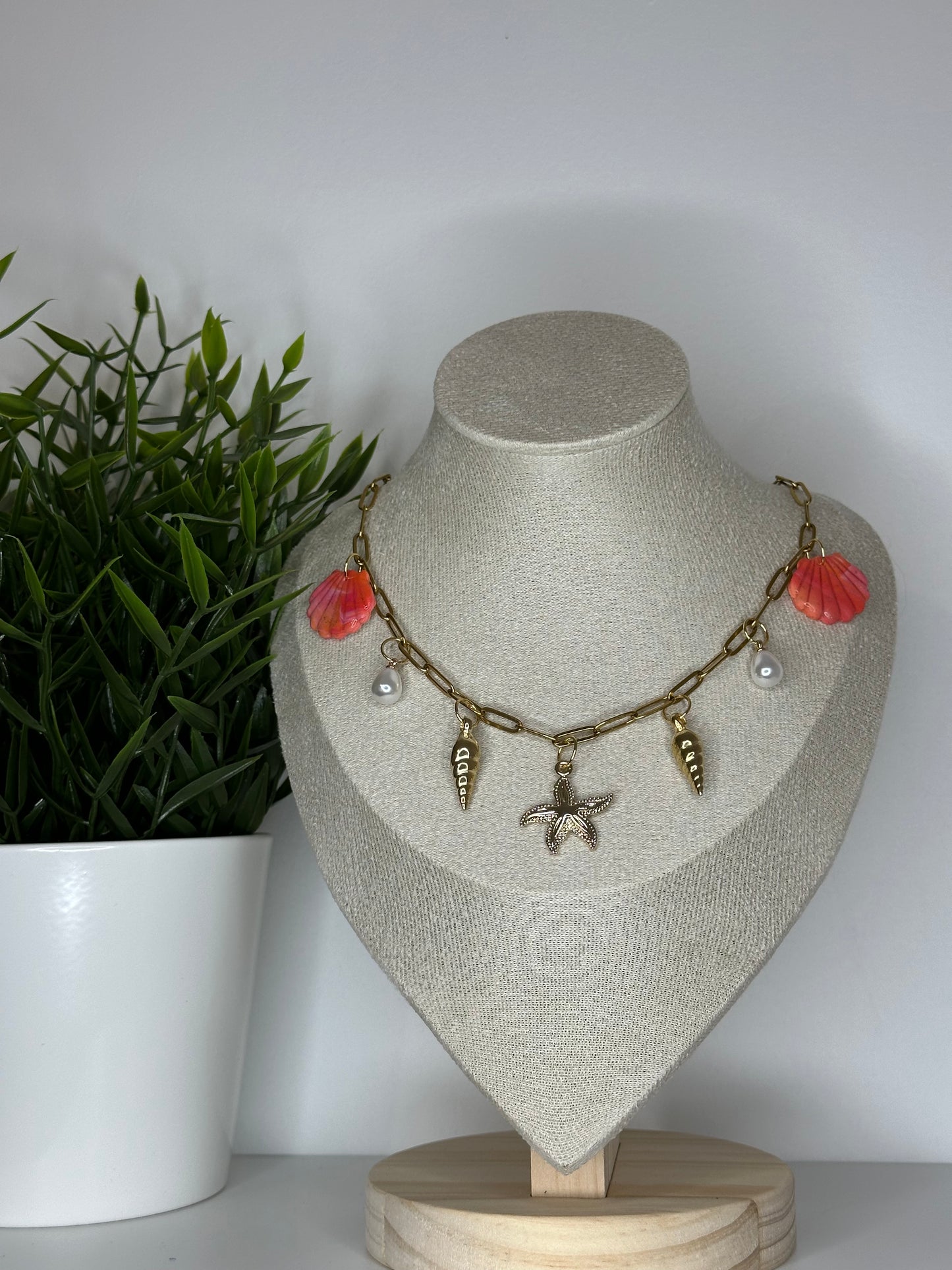 Collier charms - coquillage corail
