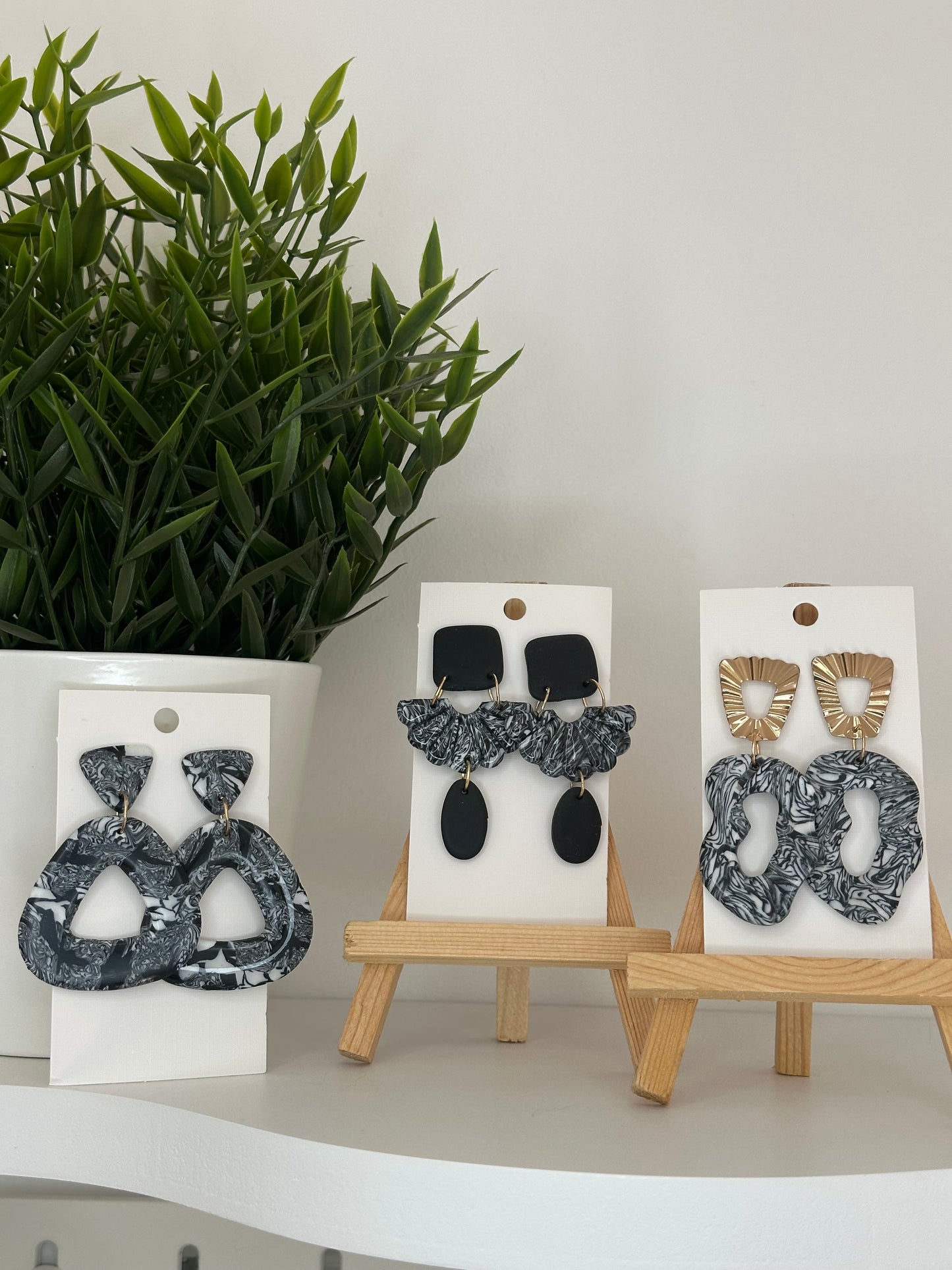 Collection - Black & White