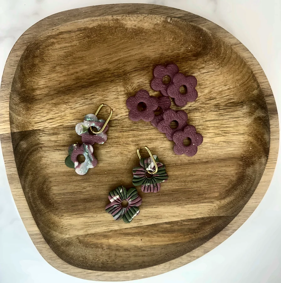 Pampilles fleurs prune, kaki et beige