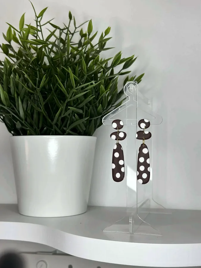 Bijoux faits main à Nemours : les couleurs du grès