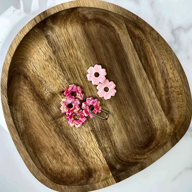 Pampilles fleurs rose – bijou fait main en pâte polymère
