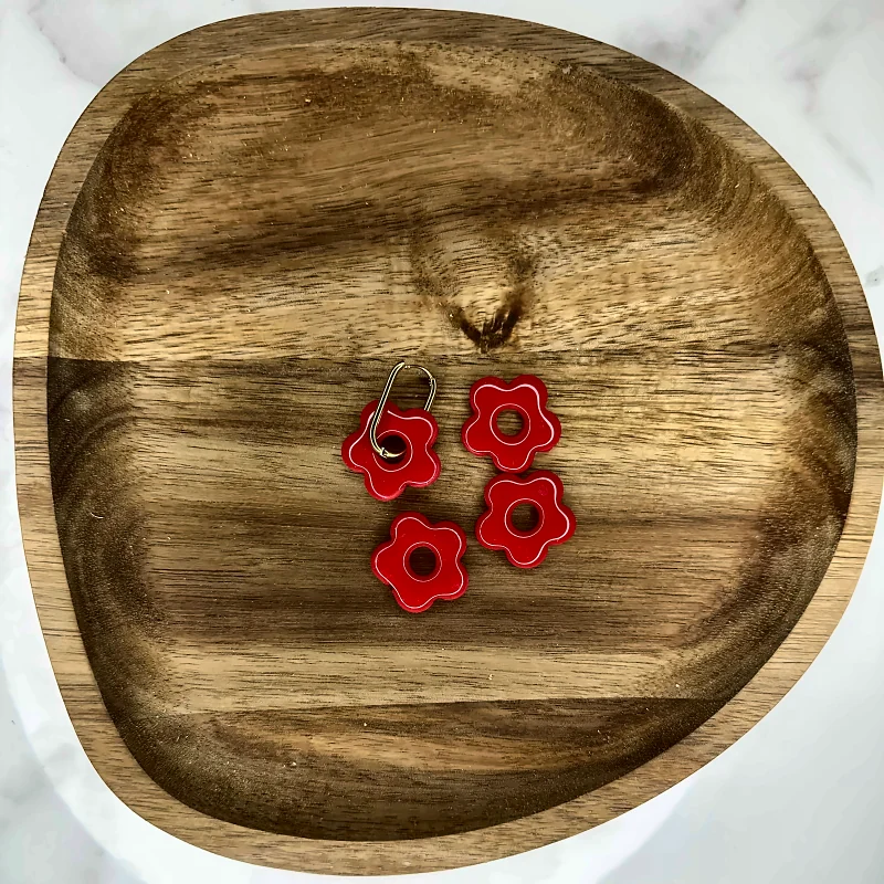 Pampilles fleurs rouges – bijou fait main en pâte polymère